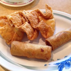 Hong Kong Restaurant - Crab Rangoon and egg rolls