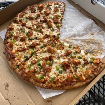 Pizza 64 - Three musketeers specialty pizza with three different types of chicken . - Pizza Near Me - Fresno, California Pizza 64 - Three musketeers specialty pizza with three different types of chicken . - Pizza Near Me - Fresno, California