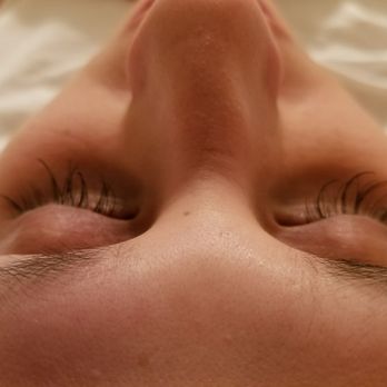 Amazing Lash Studio - 8 days later around 65%-70% of lashes have fallen out. - Eyelash Service Near Me - Pearland, Texas