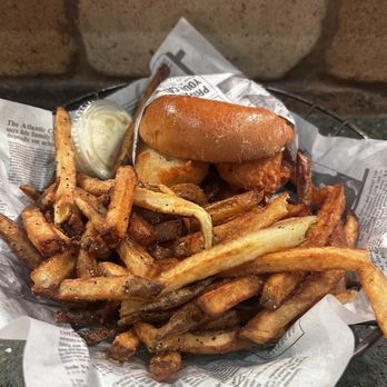 Chips 'N Ales - Fish Sandwich and Fries - Fish & Chips Near Me - Thackerville, Oklahoma Chips 'N Ales - Fish Sandwich and Fries - Fish & Chips Near Me - Thackerville, Oklahoma