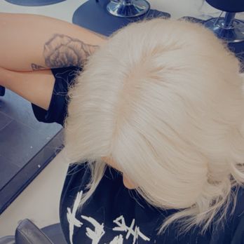 Salon Vinlie - Platinum hair - Hair Salons Near Me - Derry, New Hampshire Salon Vinlie - Platinum hair - Hair Salons Near Me - Derry, New Hampshire