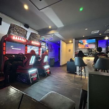 Tipsy Pig II Bar & Grill - Various racing games to play - Karaoke Near Me - Honolulu, Hawaii Tipsy Pig II Bar & Grill - Various racing games to play - Karaoke Near Me - Honolulu, Hawaii