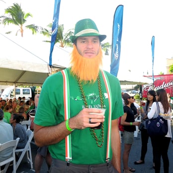 Murphy's Bar & Grill - Dressed for the occasion at Murphy's St. Patrick's Day Block Party 2016! - Irish Pub Near Me - Honolulu, Hawaii