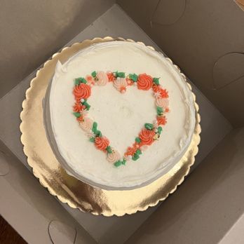 Buttermilk Bakeshop - vanilla cake with vanilla and strawberry filling - Bakeries Near Me - Brooklyn, New York Buttermilk Bakeshop - vanilla cake with vanilla and strawberry filling - Bakeries Near Me - Brooklyn, New York