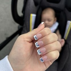 Lee Nails & Spa