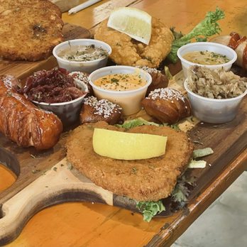 Krush Brau Park - Wonderful! - Beer Gardens Near Me - Kissimmee, Florida