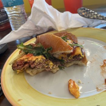 Beeliner Diner - Burger - Breakfast & Brunch Near Me - Alexandria, Virginia Beeliner Diner - Burger - Breakfast & Brunch Near Me - Alexandria, Virginia