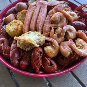 Dukes - Crawfish, crab, shrimp, corn, potatoes - Bars Near Me - Humble, Texas