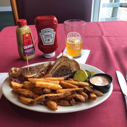 Sandwich Hollows Golf Club - Reuben! DELISH!