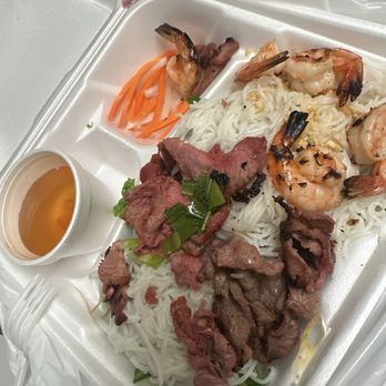 Pho 999 - Rice Vermicelli with grilled pork and shrimp - Vietnamese Near Me - Van Nuys, California