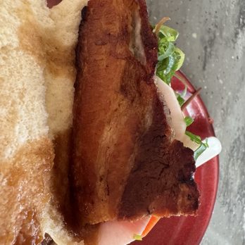 Star Noodle - Crispy pork belly inside - Asian Fusion Near Me - Lahaina, Hawaii