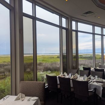 The Hobbit Restaurant - New American Near Me - Ocean City, Maryland