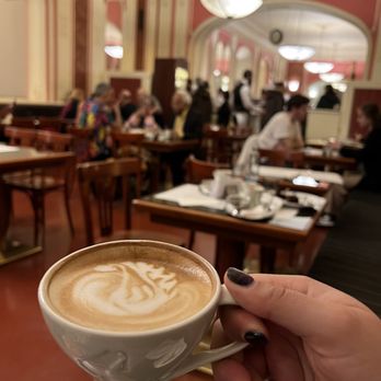 Café Louvre - Cappuccino - Cafes Near Me - Prague, Puerto Rico Café Louvre - Cappuccino - Cafes Near Me - Prague, Puerto Rico