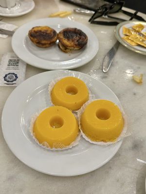 Confeitaria Colombo by null