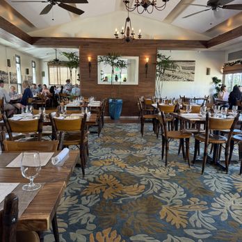 Merriman's - Seating Area - Hawaiian Near Me - Kamuela, Hawaii Merriman's - Seating Area - Hawaiian Near Me - Kamuela, Hawaii