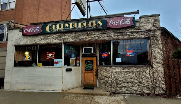 Goldyburgers by null