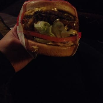 In-N-Out Burger - She's beautiful - Burgers Near Me - Lodi, California