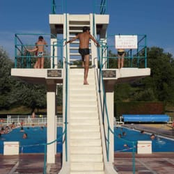 Piscine Municipale de Gardes-le-Pontaroux - GARDES-LE-PONTAROUX (16) - Piscine Albert Dubois, au Pontaroux