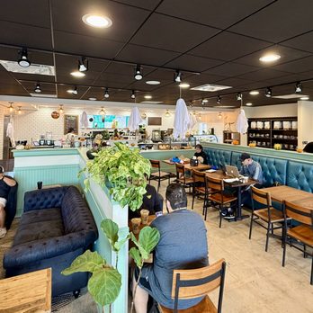 Bean Theory - Interior - Coffee & Tea Near Me - Houston, Texas