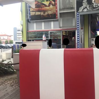 Cadilac American Diner - Burgers Near Me - Bibione, VE Cadilac American Diner - Burgers Near Me - Bibione, VE