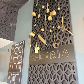 Paderia Bakehouse - Interior decor - Desserts Near Me - Fountain Valley, California