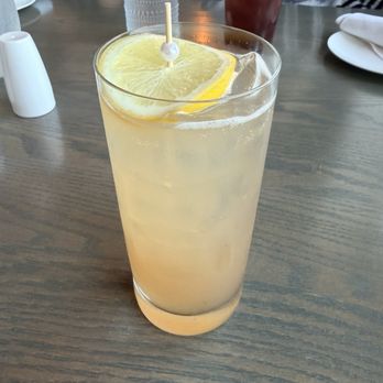 Steamers - Lemonade - Seafood Near Me - Southern Shores, North Carolina
