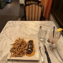 Resto Gare Bistro - Main course, medium rare beef dip w/blue cheese