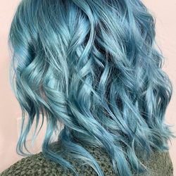 Kiri Artistry - Turquoise hair color. Love the bold colors!