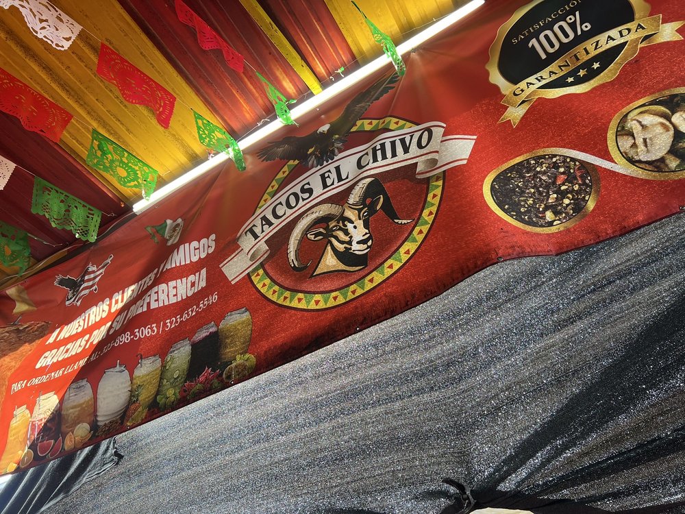 Tacos El chivo Logo