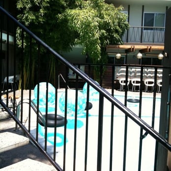The Pearl Hotel - San Diego, CA