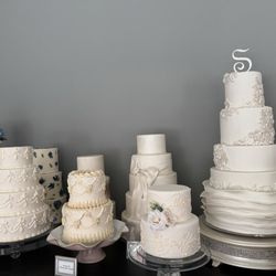Simma's Bakery - Wedding cake display at Simma's