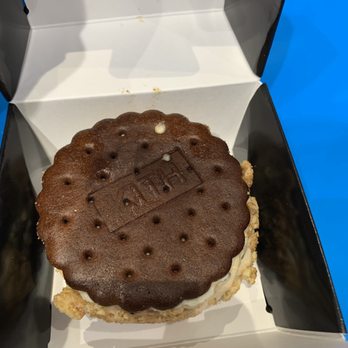KITH Treats - Ice cream sandwich - Ice Cream & Frozen Yogurt Near Me - Miami Beach, Florida KITH Treats - Ice cream sandwich - Ice Cream & Frozen Yogurt Near Me - Miami Beach, Florida