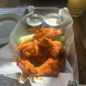City's Edge Chicago - John Johns Chicken Wings(6) - Barbeque Near Me - Chicago, Illinois City's Edge Chicago - John Johns Chicken Wings(6) - Barbeque Near Me - Chicago, Illinois