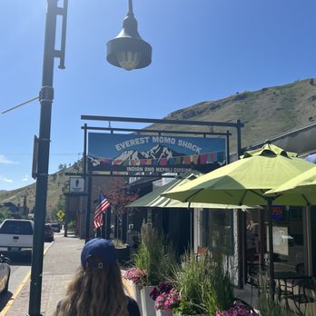 Everest MoMo Shack - Outside - Indian Near Me - Jackson, Wyoming
