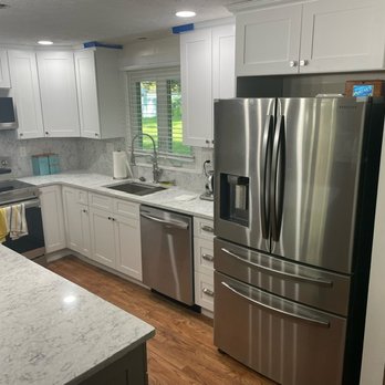 Hartford's Kitchen Factory - Extra photo of install - Kitchen Supplies Near Me - Hartford, Connecticut Hartford's Kitchen Factory - Extra photo of install - Kitchen Supplies Near Me - Hartford, Connecticut