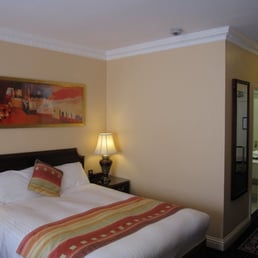Park House Hotel, room 214