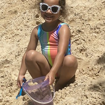 Burger's Lake - Playing in the sand - Water Parks Near Me - Fort Worth, Texas Burger's Lake - Playing in the sand - Water Parks Near Me - Fort Worth, Texas