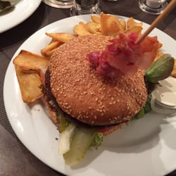 Zum Bären - Cheeseburger. Sehr lecker