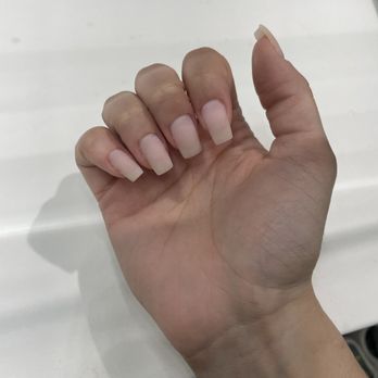 Liz Nail & Spa - I have never had my nails shaped this beautifully! - Nail Salons Near Me - Flushing, New York