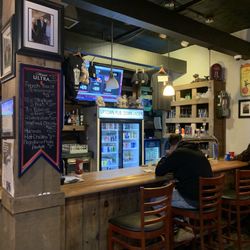 Uptown Pub Down Under - Inside