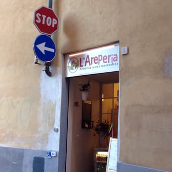 L'Areperia - main entrance - Latin American Near Me - Florence, FI