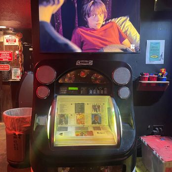 Drawing Room - Jukebox & Harry Potter on the big screen. - Dive Bars Near Me - Los Angeles, California Drawing Room - Jukebox & Harry Potter on the big screen. - Dive Bars Near Me - Los Angeles, California