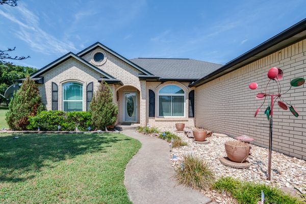 We Buy & Sell Homes! - As a current resident in Oklahoma City, OK we are fully aware of the current market trends and what it takes to get a great deal on a listing or get top dollar for your current home. When it comes to getting the job done right, you can count on us.

We have a lot of connections within the Oklahoma City, Ok area. Please don’t hesitate to call and ask us any questions you might have. This process is all about you and your needs. Real Estate is a big investment and we understand that. One thing you will get with us is a personal relationship, In the end, that goes a long way.

Our area is a great place to live! For more information, please give us a ring or email us today. We would love the opportunity to earn your business and partner with you in regards to your Real Estate needs.