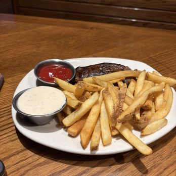 Outback Steakhouse - Steak and fries. - Steakhouses Near Me - Burbank, California Outback Steakhouse - Steak and fries. - Steakhouses Near Me - Burbank, California