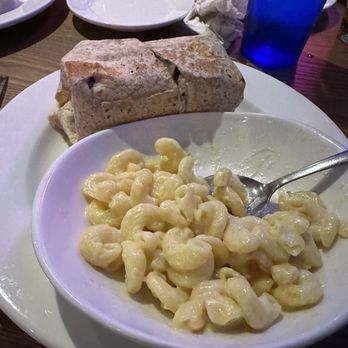 Syberg's on Market - Veggie Wrap and Mac and Cheese - American Near Me - Saint Louis, Missouri Syberg's on Market - Veggie Wrap and Mac and Cheese - American Near Me - Saint Louis, Missouri