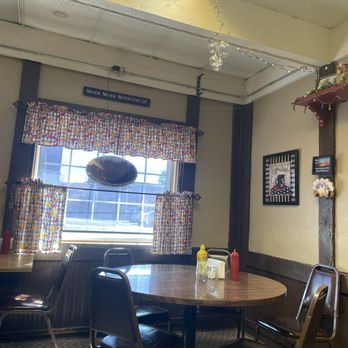 Bubble's Cafe - Window side seating - Cafes Near Me - Adams, Minnesota