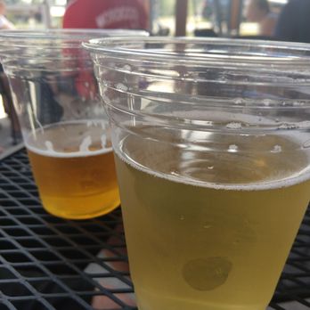 Lake Stevens Brewing Company - Lemon and basil cider and lakeside ale - Breweries Near Me - Lake Stevens, Washington Lake Stevens Brewing Company - Lemon and basil cider and lakeside ale - Breweries Near Me - Lake Stevens, Washington