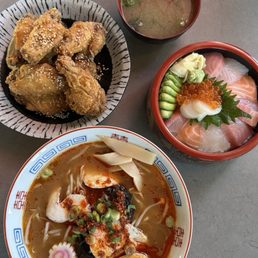 Kara miso ramen with miso soup, chicken wings, keisen-don