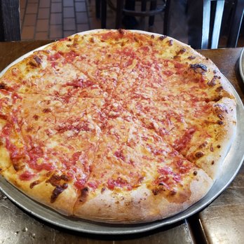 Santarpio's Pizza - Cheese - Pizza Near Me - Peabody, Massachusetts