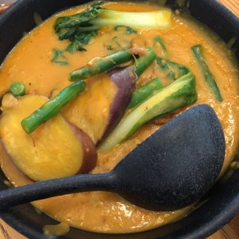 Max's Restaurant - Glendale - Filipino Near Me - Glendale, California